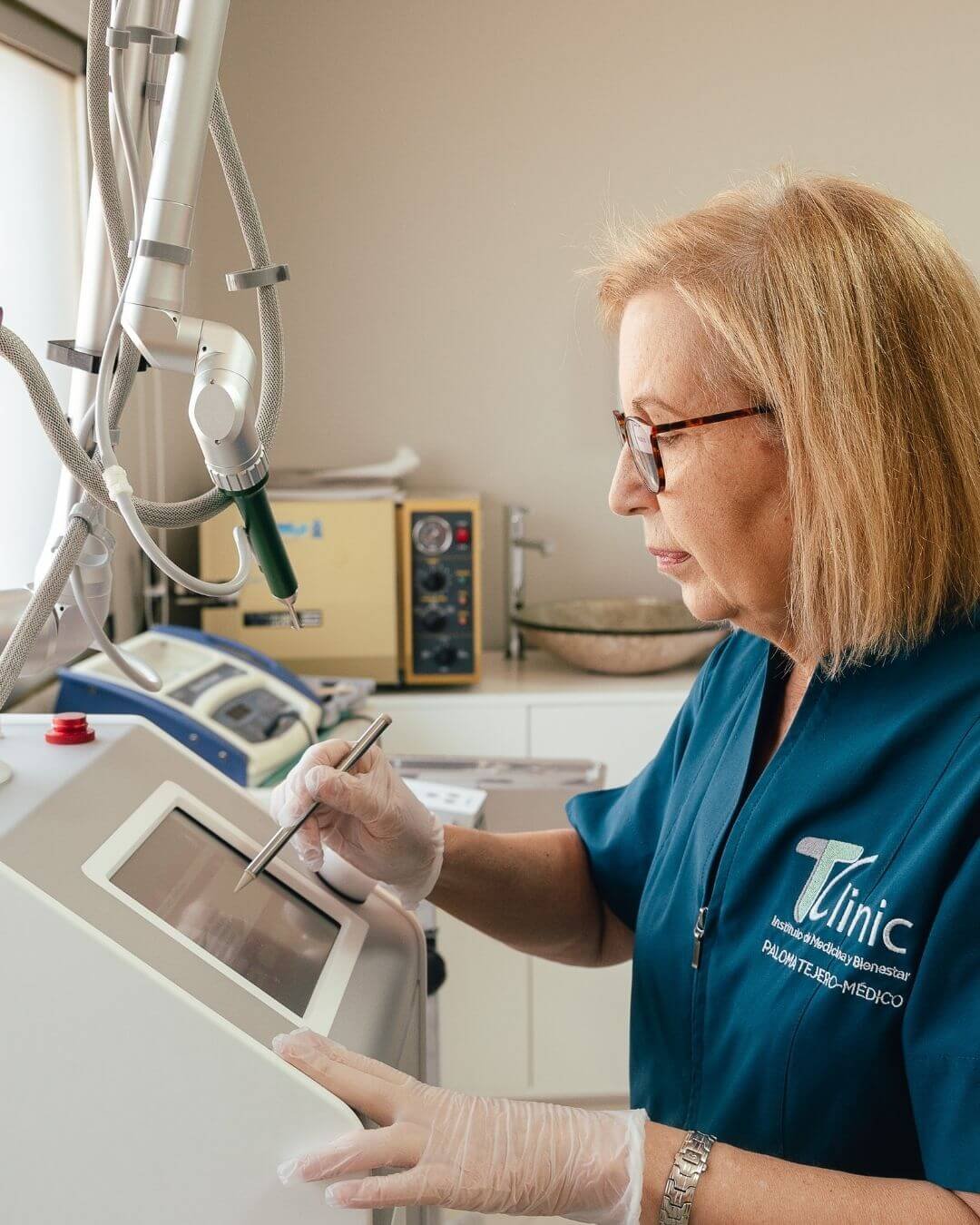 9 tclinic-medicina-estetica-bienestar-toledo-dermatologia-cirugia-plastica-ginecologia-regenerativa-capilar-medicina-regenerativa-rehabilitacion-obesidad-longevidad-oncologia